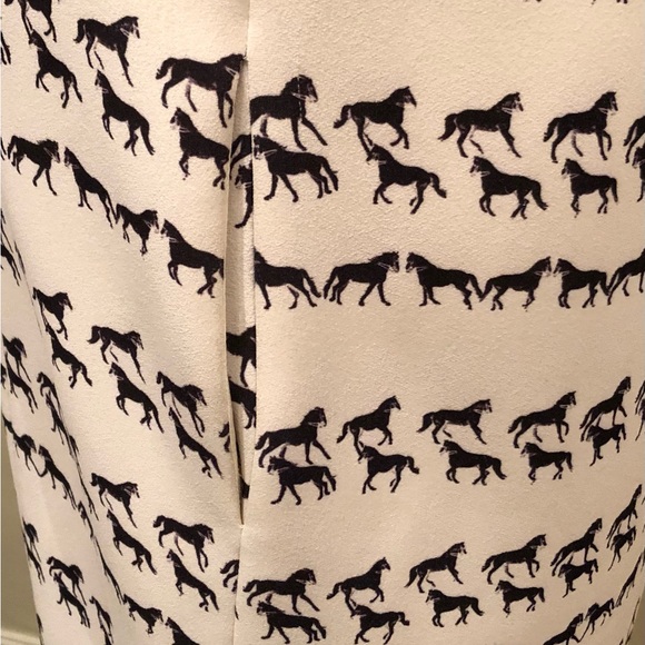 Club Monaco Jami Horse Print Black and Cream Dress with pockets Size 8 - Picture 6 of 14